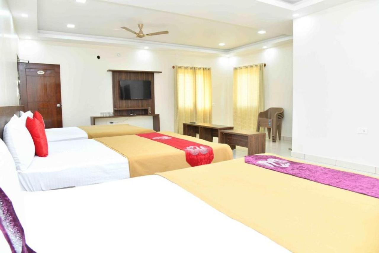 Ssr Residency Hotel Mandya Exterior photo