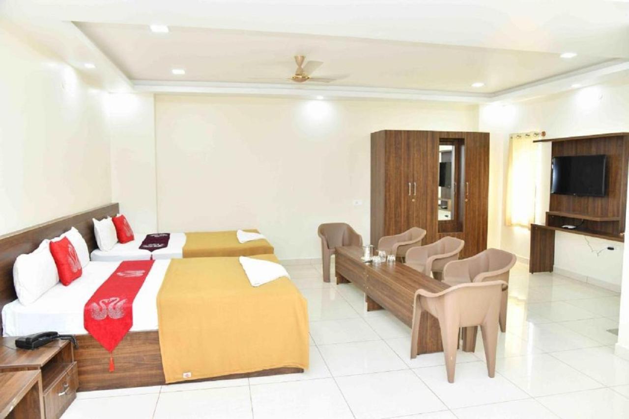 Ssr Residency Hotel Mandya Exterior photo