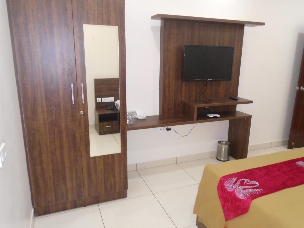 Ssr Residency Hotel Mandya Exterior photo