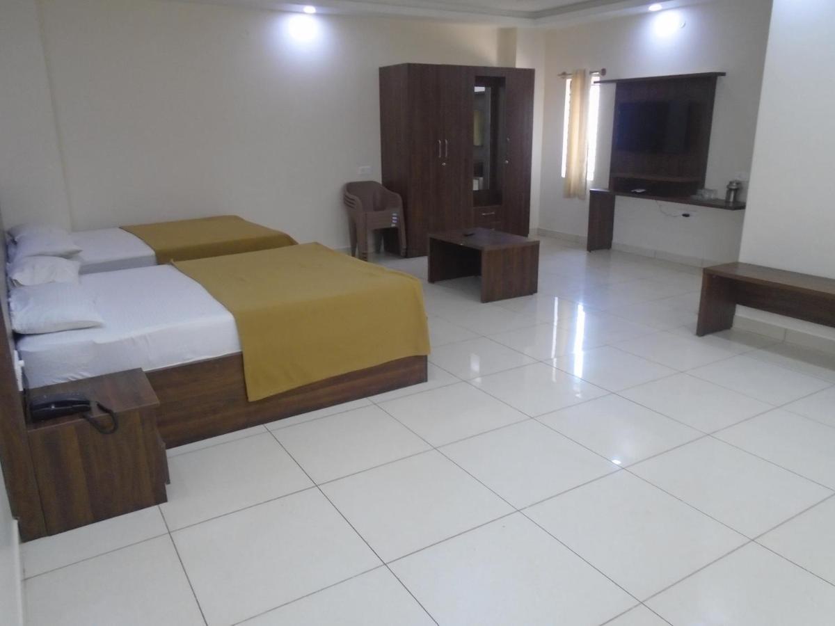 Ssr Residency Hotel Mandya Exterior photo