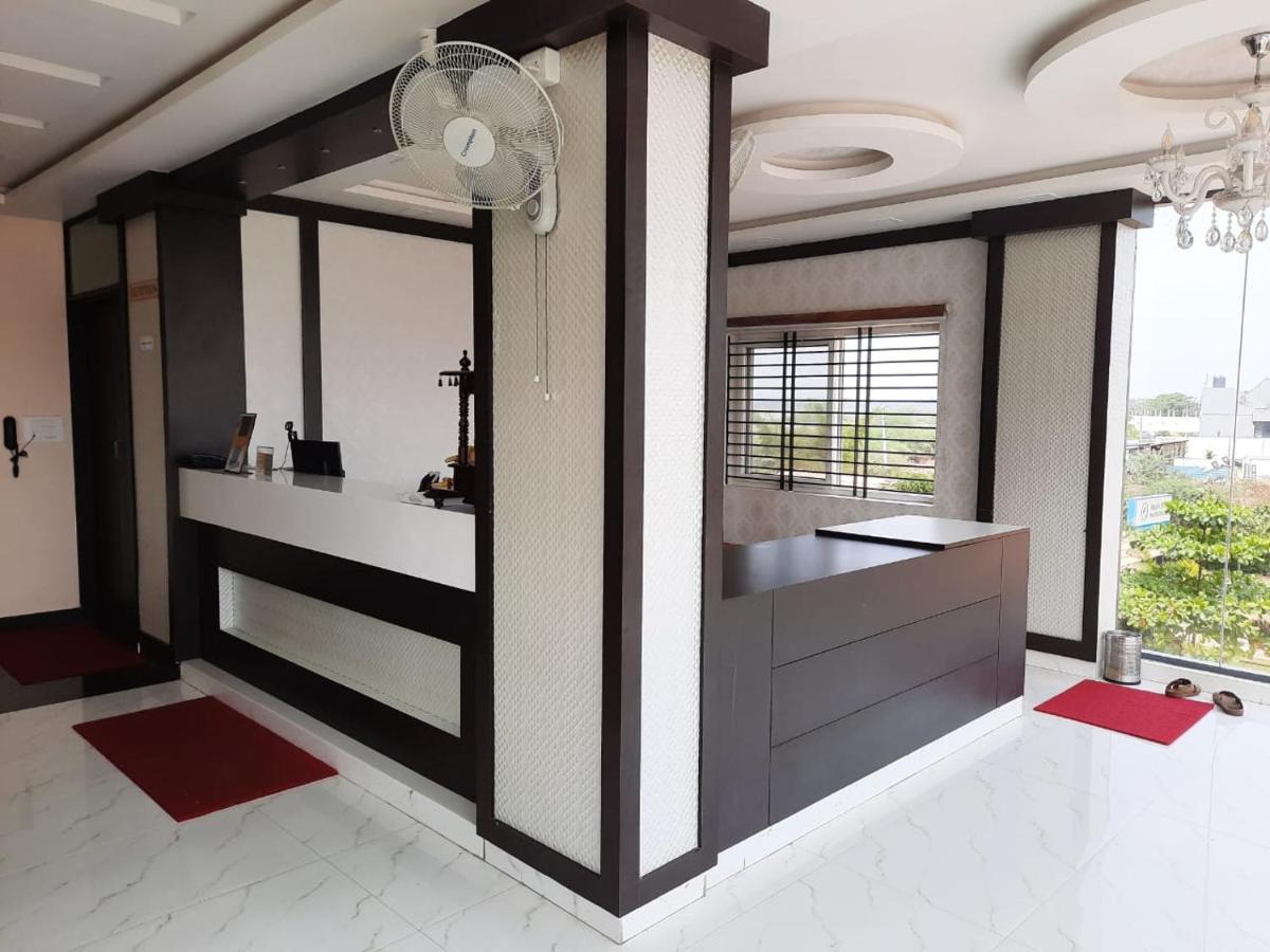 Ssr Residency Hotel Mandya Exterior photo